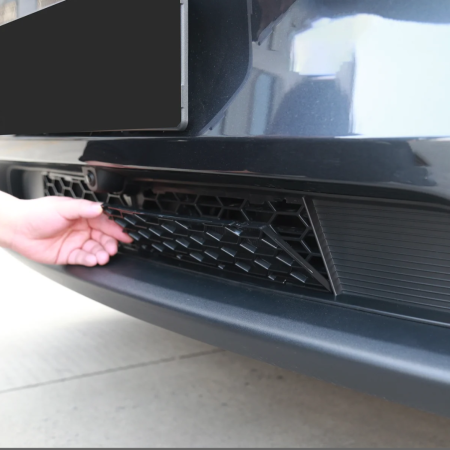 Tesla Model Y Juniper 2025- Radiator Mesh Guard